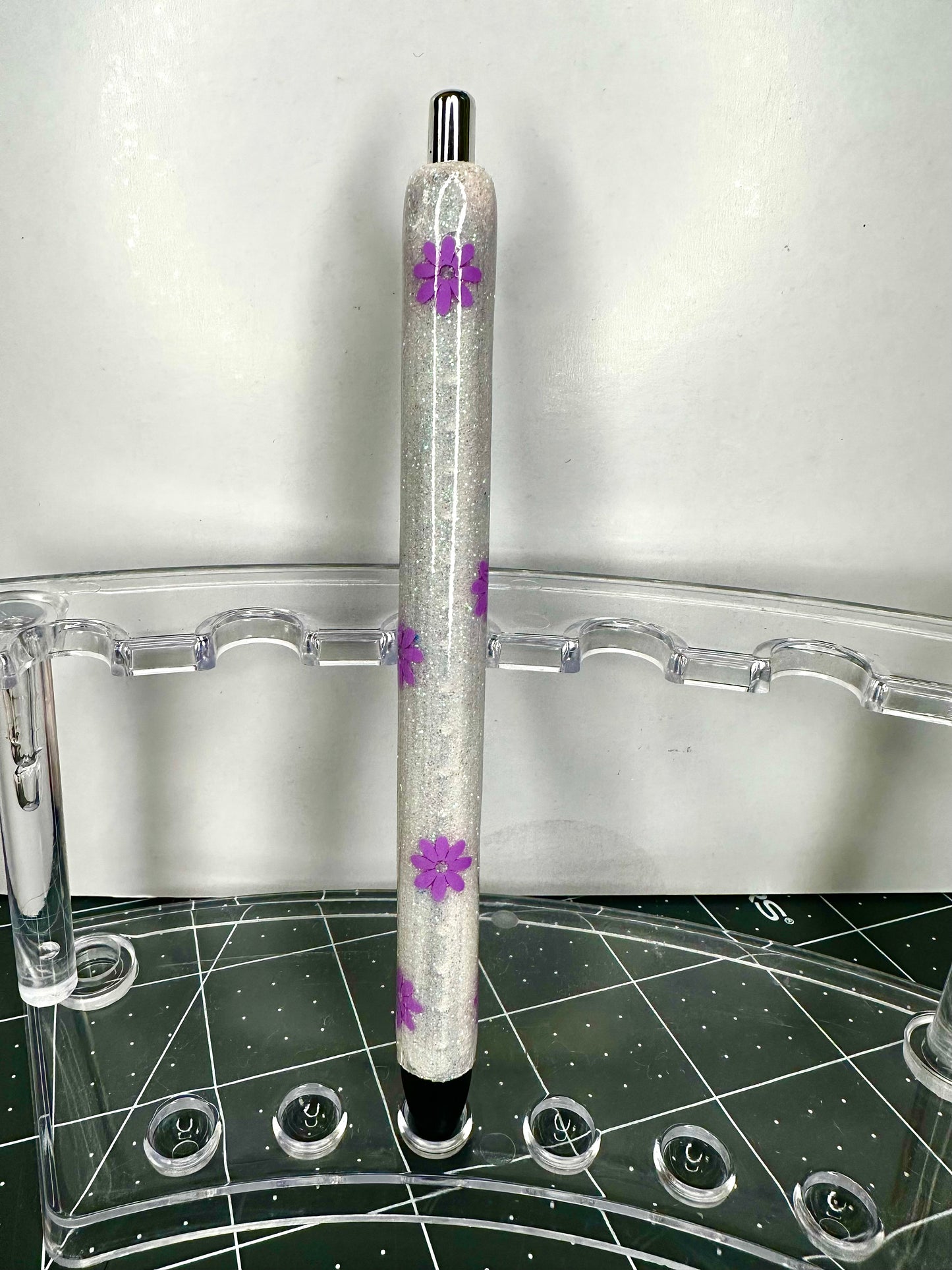 Pen 2