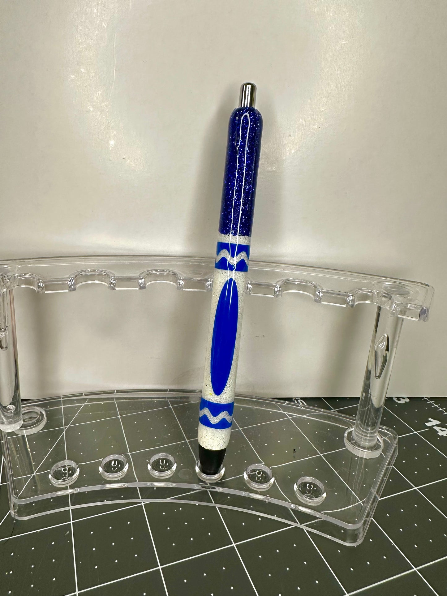 Pen 8