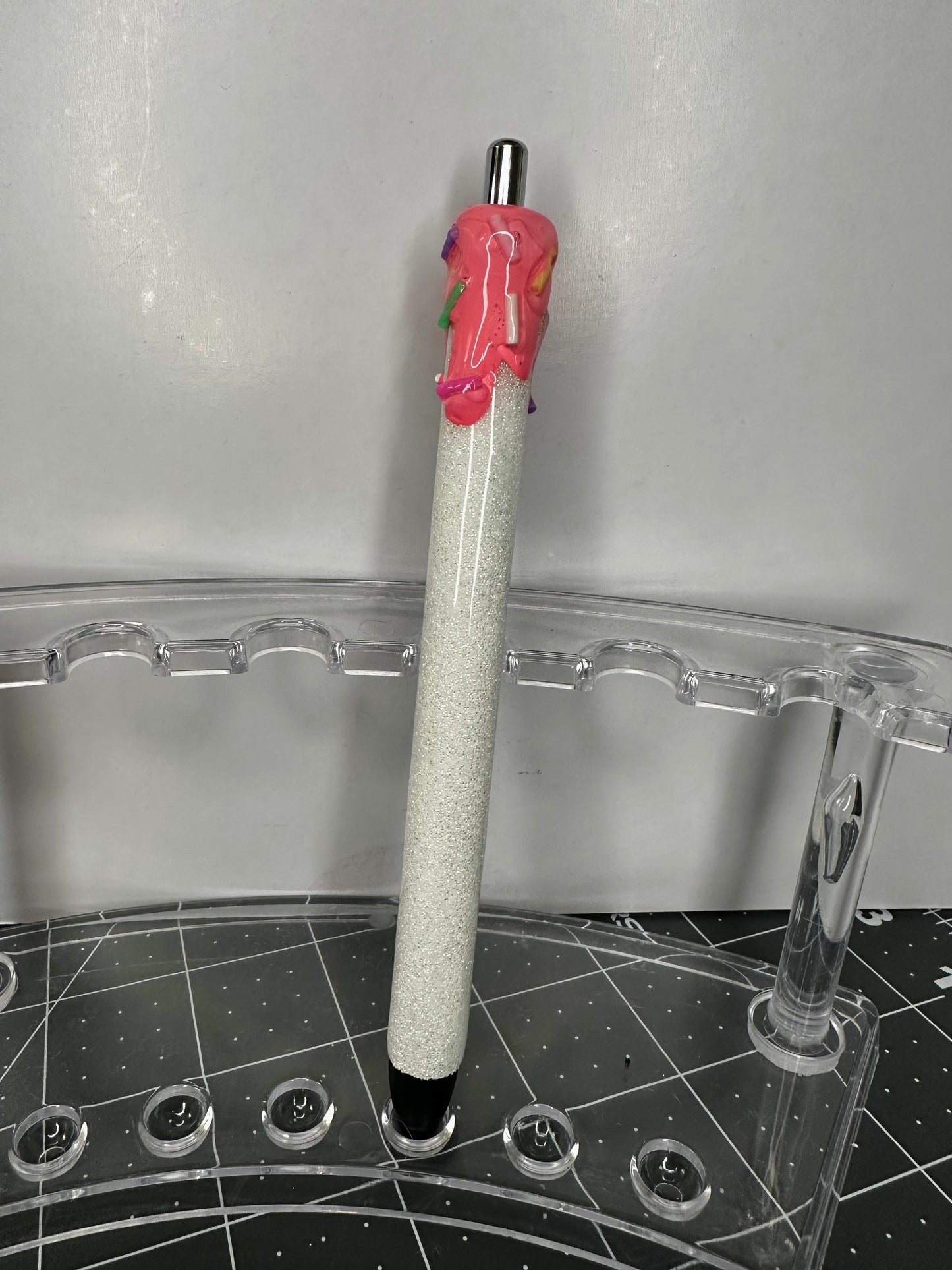 Pen 13