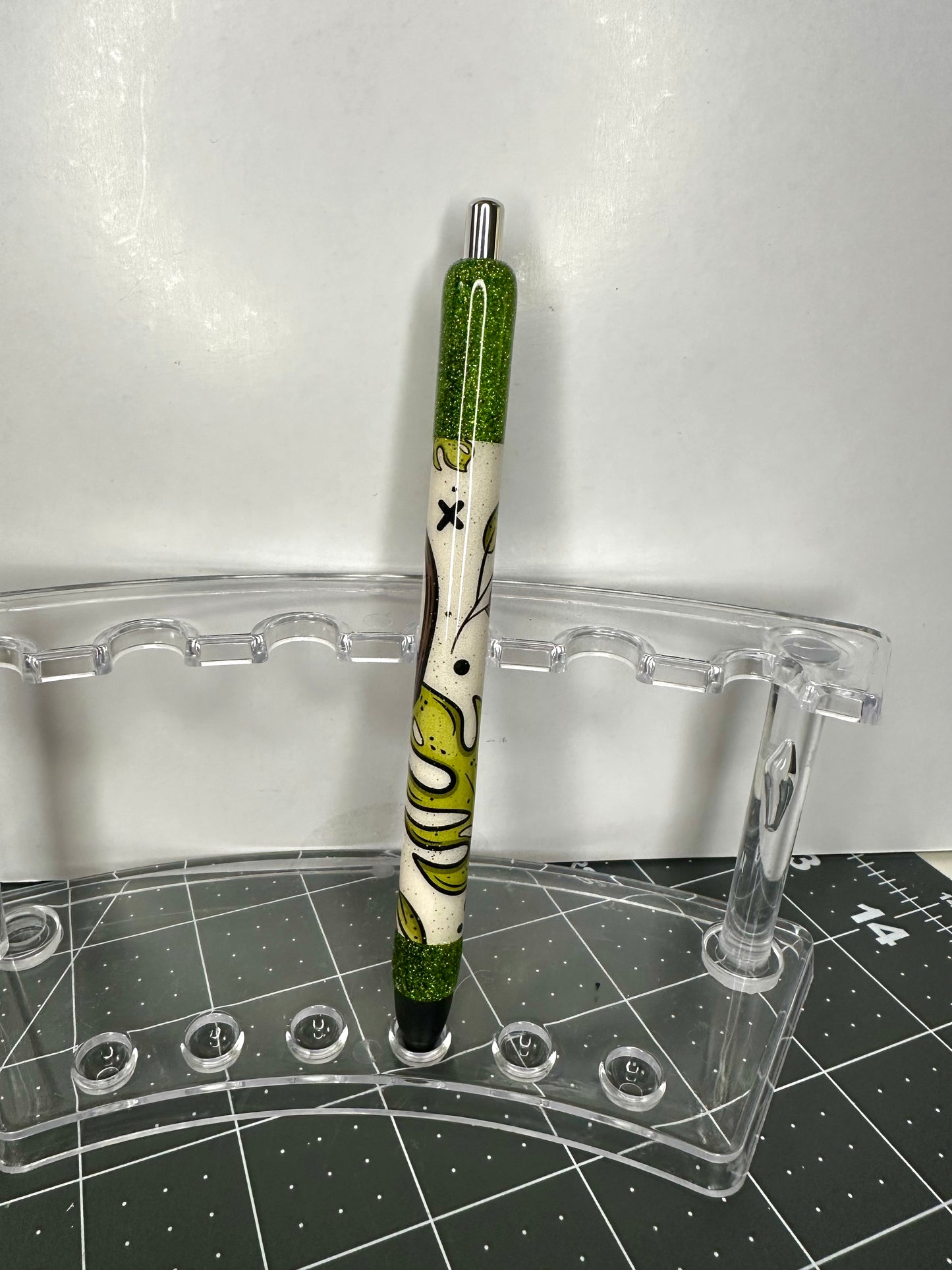 Pen 18
